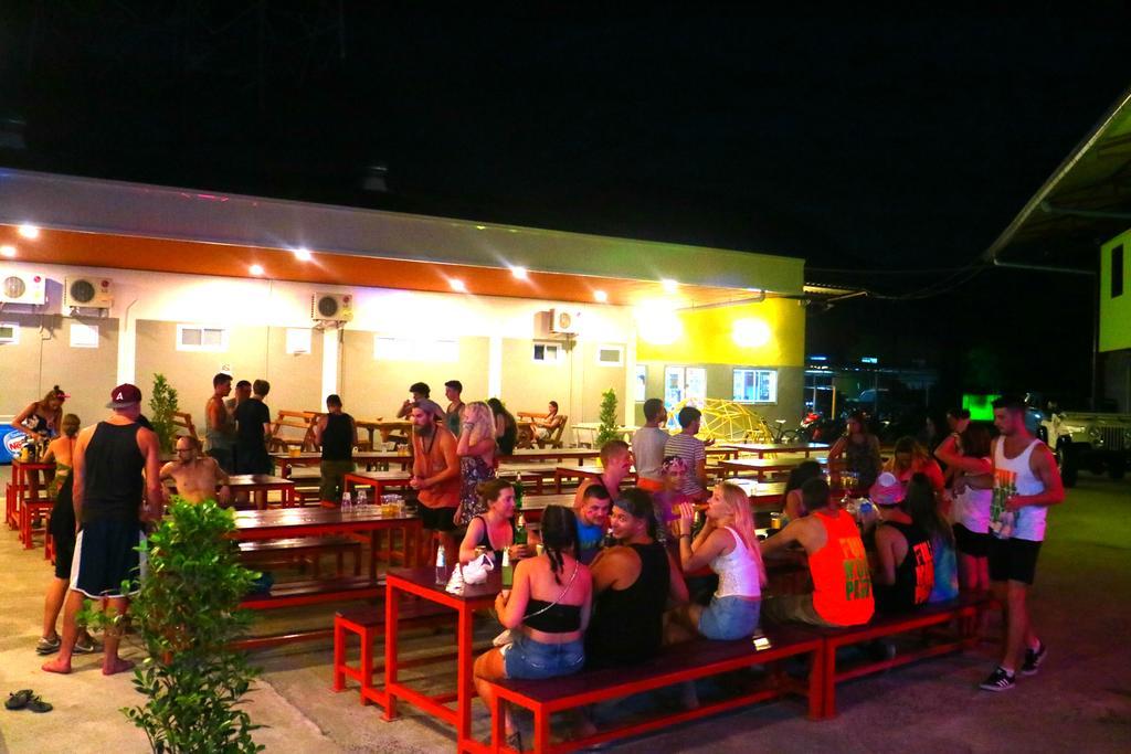 Treechart Hostel Тонгсала Екстериор снимка